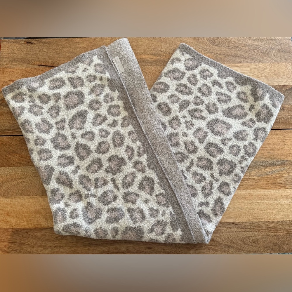 Neutral Barefoot Dreams Blanket